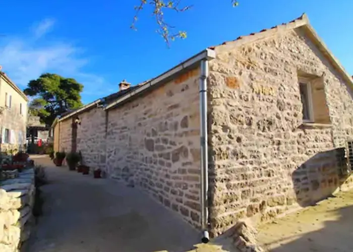 Stone House Harmony - One Bedroom With Patio And Garden View 1 Apartamento Zrnovo