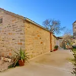 شقة Stone House Harmony - One Bedroom With Patio And Garden View 1 Zrnovo