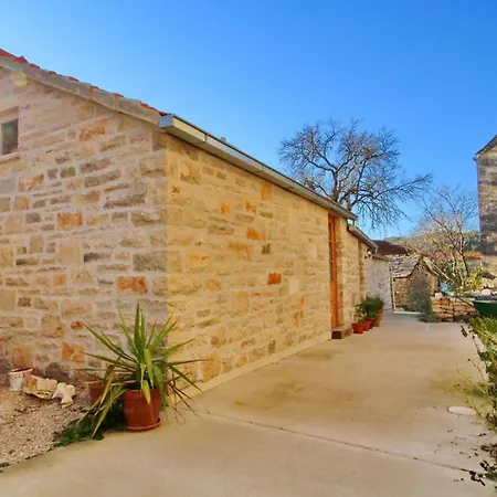 Stone House Harmony - One Bedroom With Patio And Garden View 1