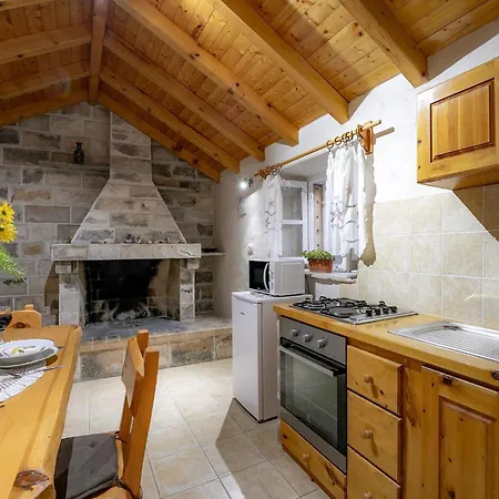 Stone House Harmony - One Bedroom With Patio And Garden View 1 * Žrnovo