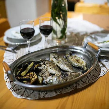 Stone House Harmony - One Bedroom With Patio And Garden View 1 Apartment *