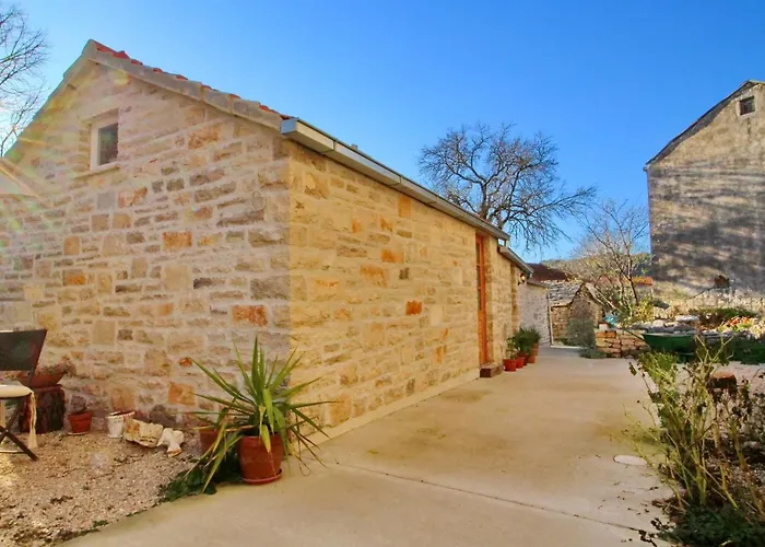 Stone House Harmony - One Bedroom With Patio And Garden View 1