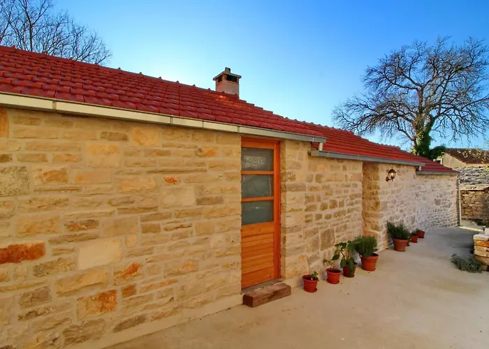 Appartamento Stone House Harmony - One Bedroom With Patio And Garden View 1 *